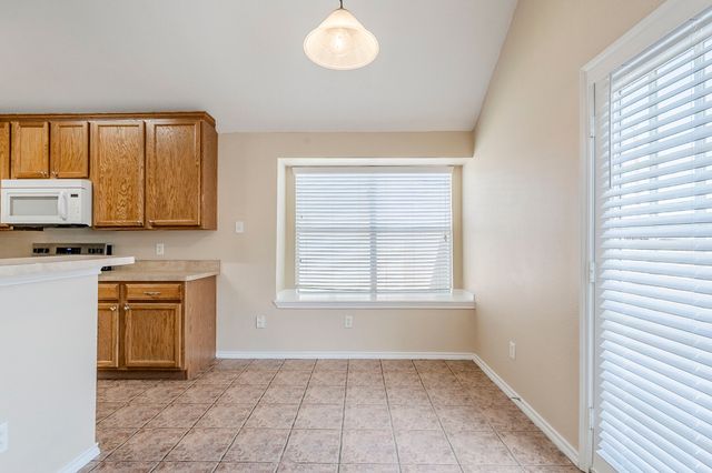 5700 Creekway Drive, Denton, TX 76226