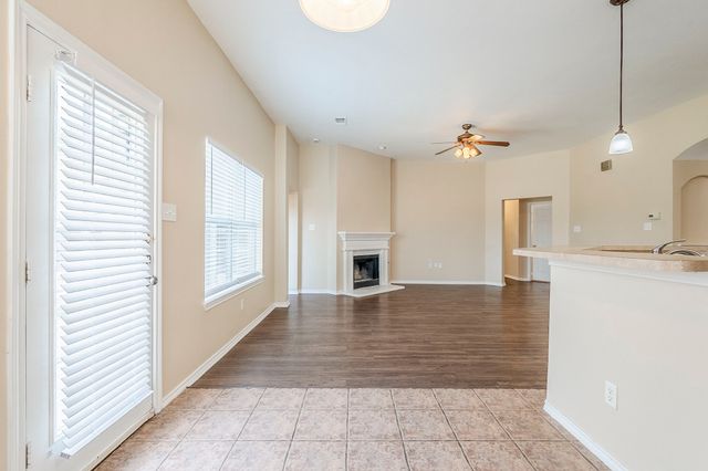 5700 Creekway Drive, Denton, TX 76226