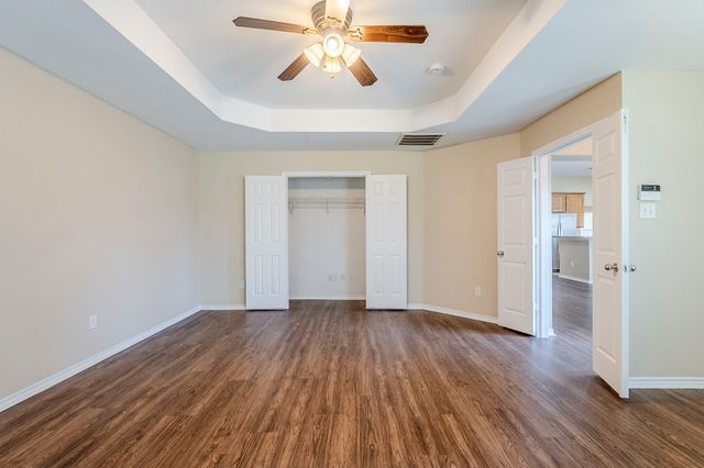 5700 Creekway Drive, Denton, TX 76226