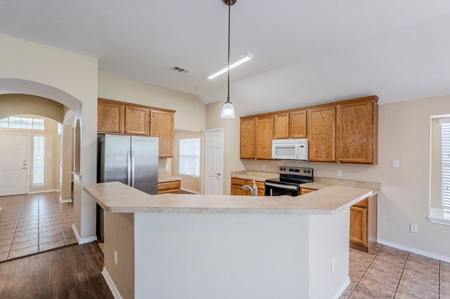 5700 Creekway Drive, Denton, TX 76226