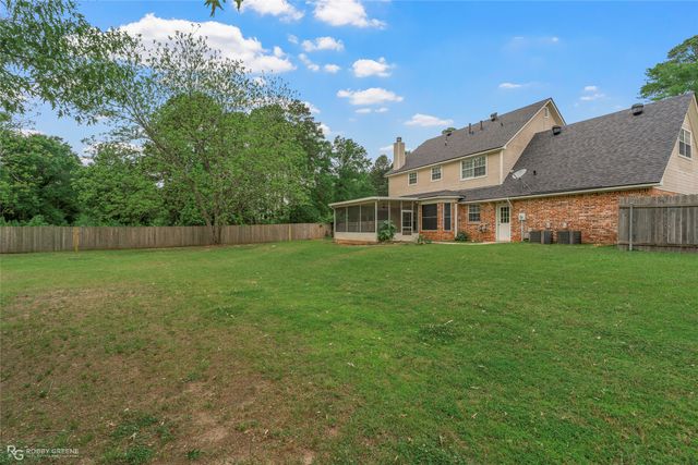 102 Dogwood South Lane, Haughton, LA 71037