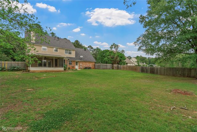 102 Dogwood South Lane, Haughton, LA 71037