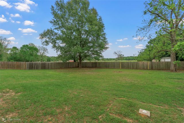 102 Dogwood South Lane, Haughton, LA 71037