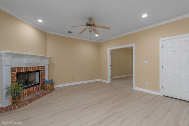 102 Dogwood South Lane, Haughton, LA 71037