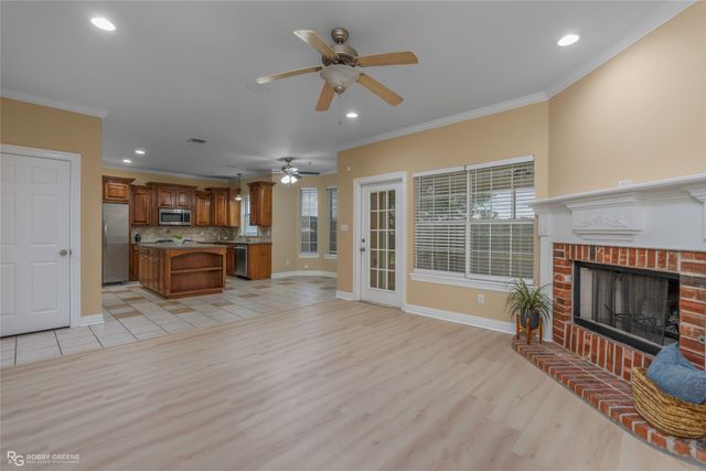 102 Dogwood South Lane, Haughton, LA 71037
