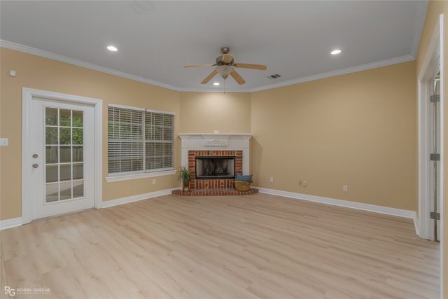 102 Dogwood South Lane, Haughton, LA 71037
