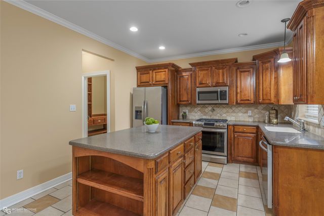 102 Dogwood South Lane, Haughton, LA 71037
