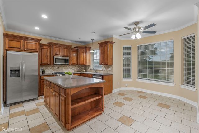 102 Dogwood South Lane, Haughton, LA 71037