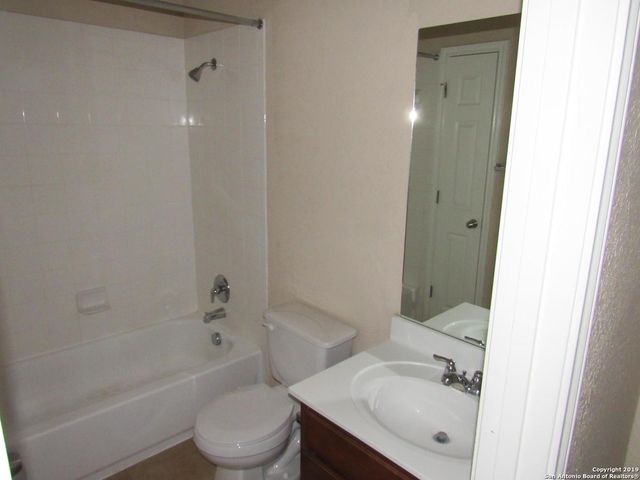 7002 Laguna Beach, Converse, TX 78109