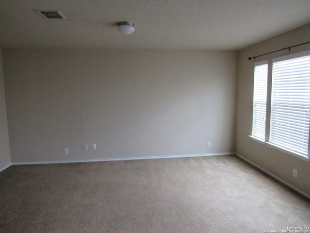 7002 Laguna Beach, Converse, TX 78109