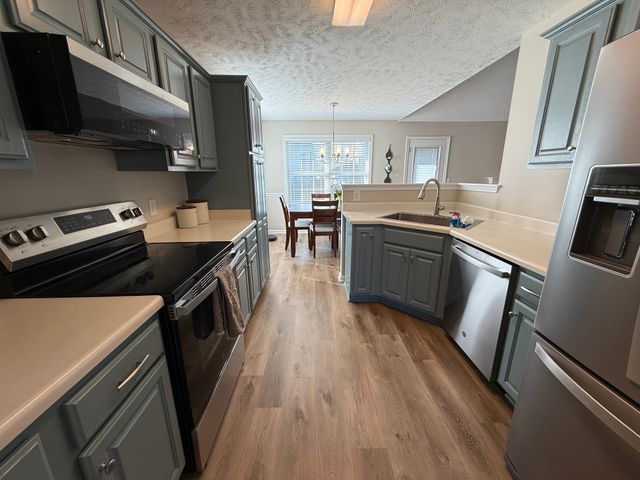 1540 Lews Ct, Murfreesboro, TN 37128