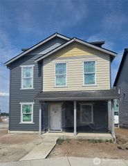 2424 159th Place NE, Marysville, WA 98271