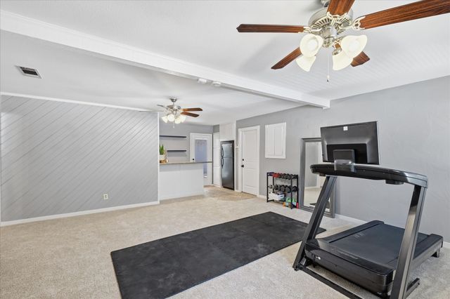 2850 Creekwood Drive, Grapevine, TX 76051