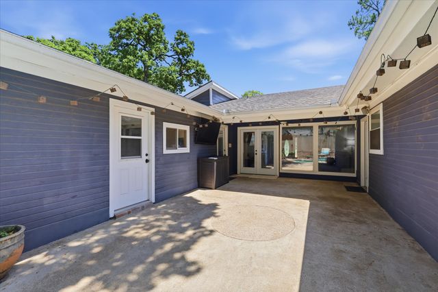 2850 Creekwood Drive, Grapevine, TX 76051