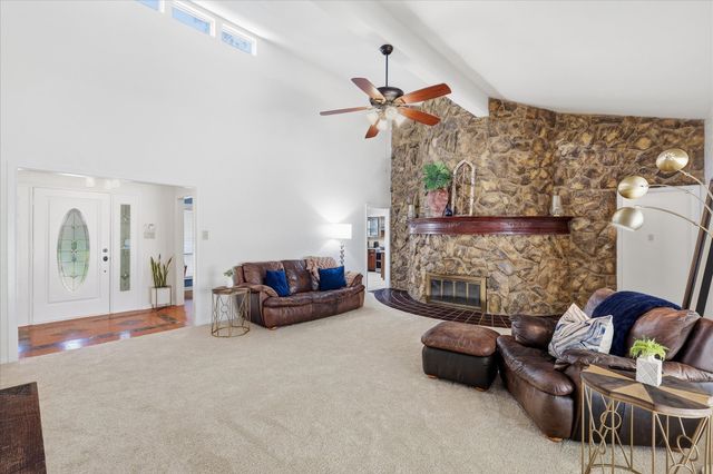 2850 Creekwood Drive, Grapevine, TX 76051