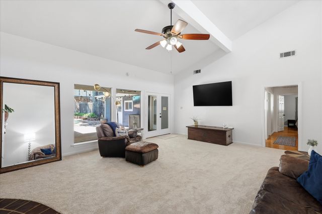2850 Creekwood Drive, Grapevine, TX 76051
