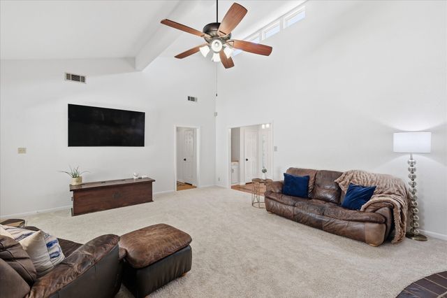 2850 Creekwood Drive, Grapevine, TX 76051