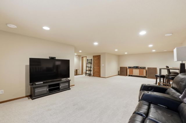 4208 66 Street S, Fargo, ND 58104