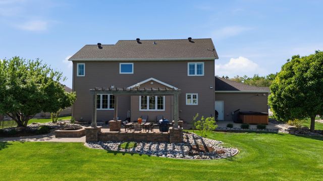 4208 66 Street S, Fargo, ND 58104