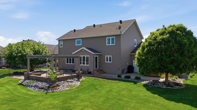 4208 66 Street S, Fargo, ND 58104