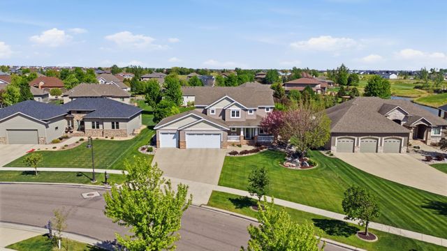 4208 66 Street S, Fargo, ND 58104