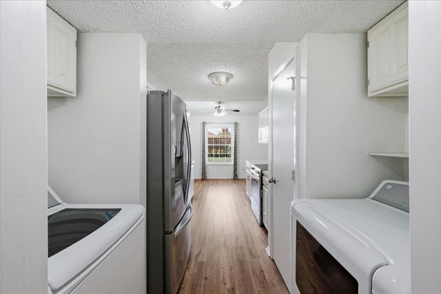 829 W Crossland Boulevard, Grand Prairie, TX 75052