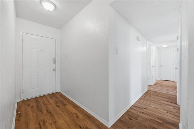 829 W Crossland Boulevard, Grand Prairie, TX 75052