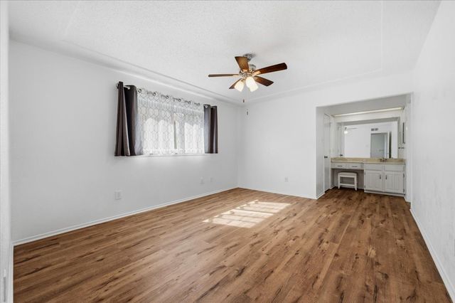 829 W Crossland Boulevard, Grand Prairie, TX 75052