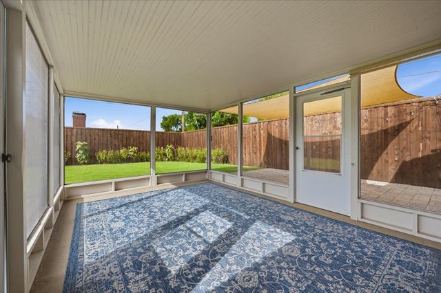 829 W Crossland Boulevard, Grand Prairie, TX 75052