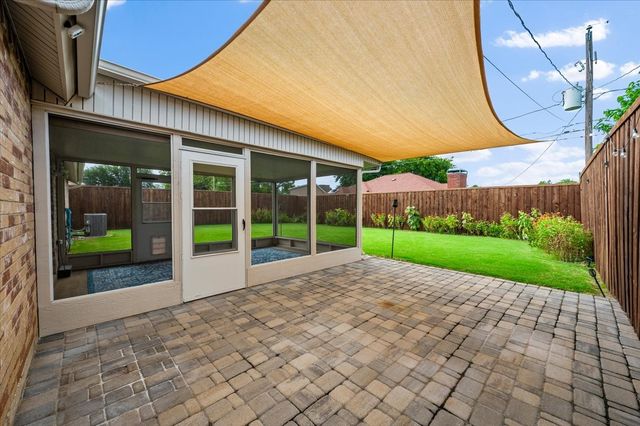 829 W Crossland Boulevard, Grand Prairie, TX 75052