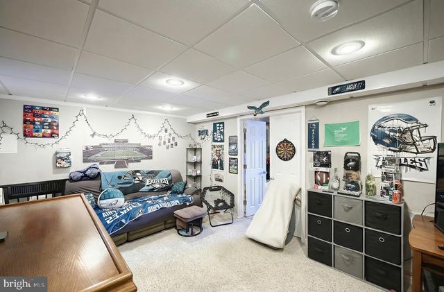 2435 WOODMONT DR, York, PA 17404