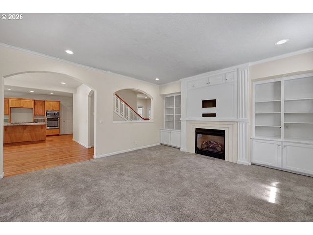 3471 LAKESIDE Dr, Eugene, OR 97401
