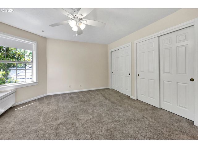 3471 LAKESIDE Dr, Eugene, OR 97401