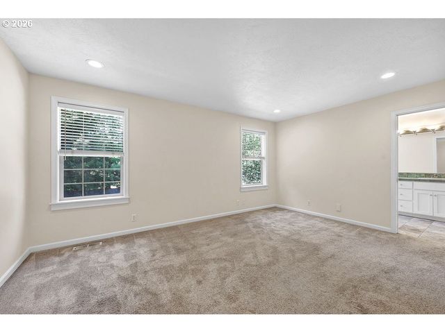 3471 LAKESIDE Dr, Eugene, OR 97401