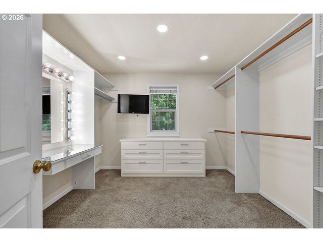 3471 LAKESIDE Dr, Eugene, OR 97401