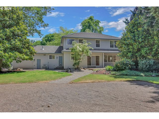 3471 LAKESIDE Dr, Eugene, OR 97401