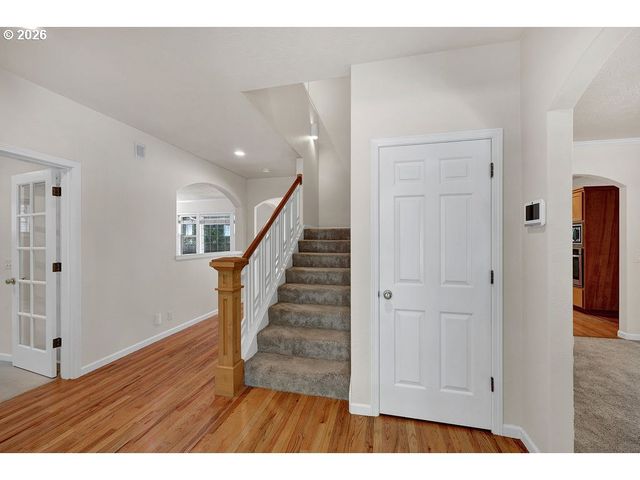 3471 LAKESIDE Dr, Eugene, OR 97401