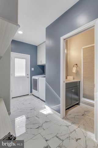 8591 SIGNAL HILL RD, Manassas, VA 20110