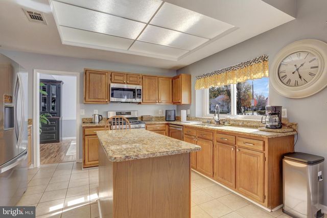 8591 SIGNAL HILL RD, Manassas, VA 20110