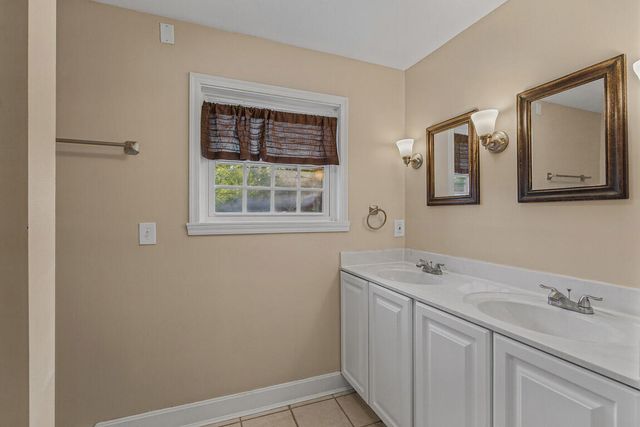 566 Kinsella Drive, Edgewood, KY 41017