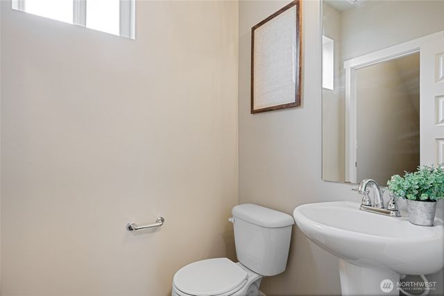 1016 207th Place SW, Lynnwood, WA 98036