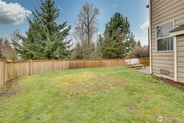 1016 207th Place SW, Lynnwood, WA 98036