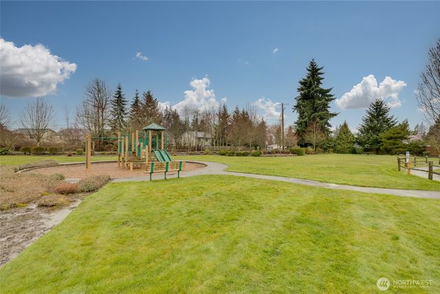 1016 207th Place SW, Lynnwood, WA 98036