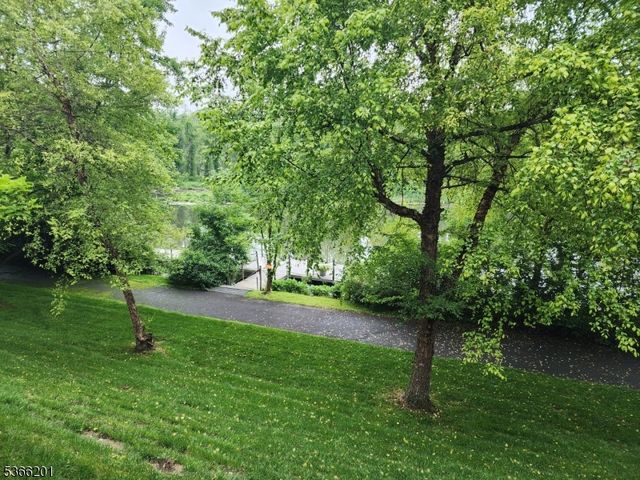 1 Maple Cres 13, Vernon Twp., NJ 07462