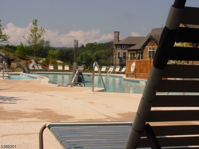 1 Maple Cres 13, Vernon Twp., NJ 07462