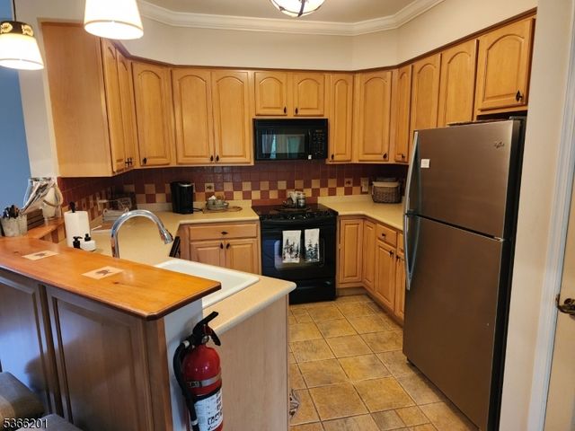 1 Maple Cres 13, Vernon Twp., NJ 07462