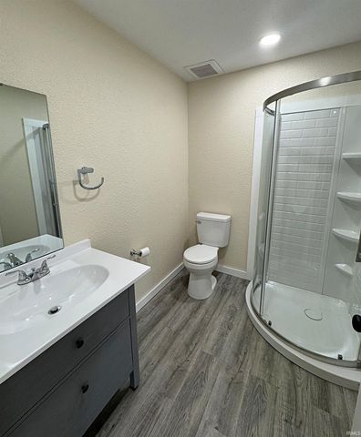 305 E Jefferson Street, Edwardsport, IN 47528