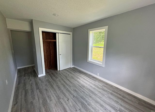 305 E Jefferson Street, Edwardsport, IN 47528