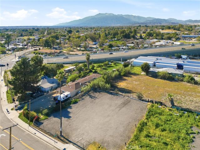 1940 Short, San Bernardino, CA 92407