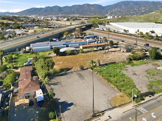 1940 Short, San Bernardino, CA 92407